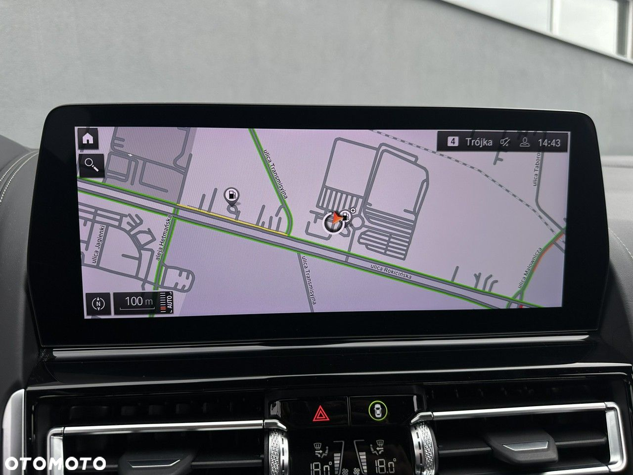 BMW Seria 8 - 16