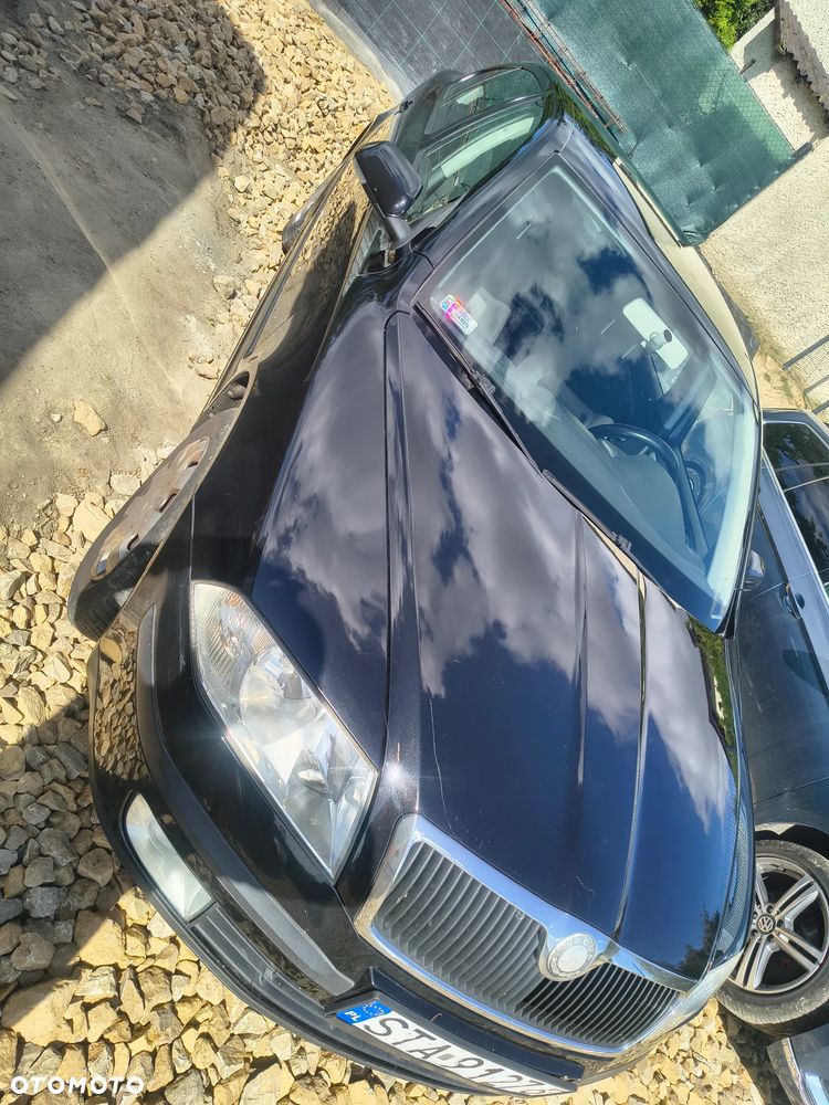 Skoda Octavia 1.6 Ambiente - 3