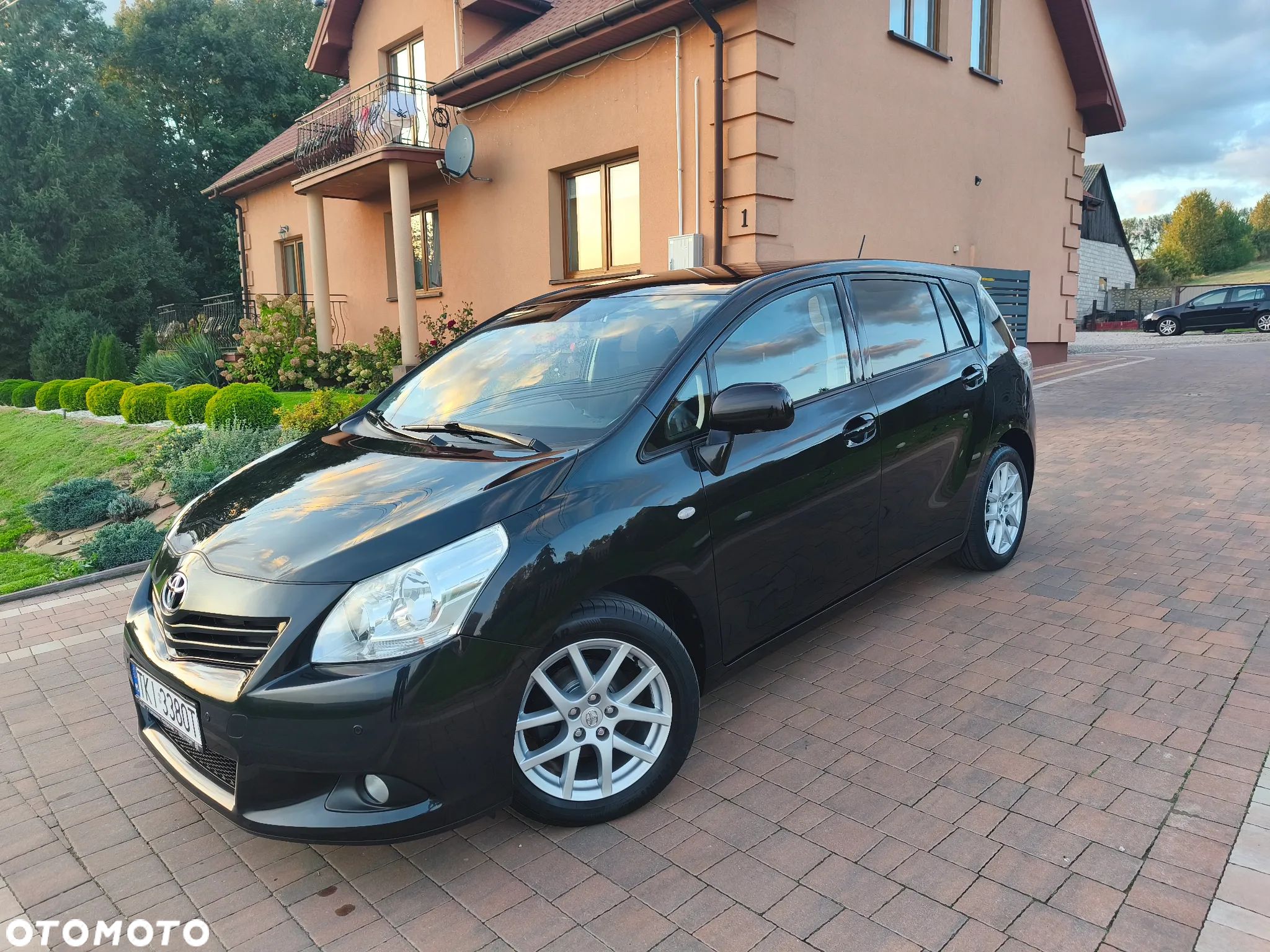 Toyota Verso - 1