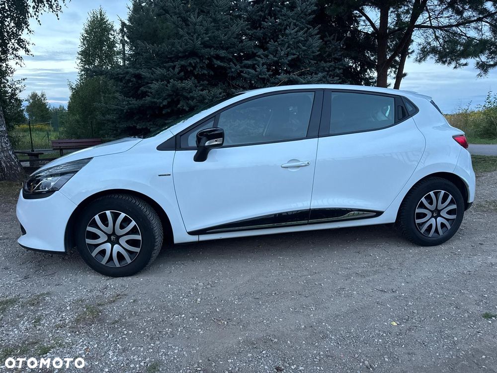 Renault Clio 1.2 16V 75 LIMITED - 18