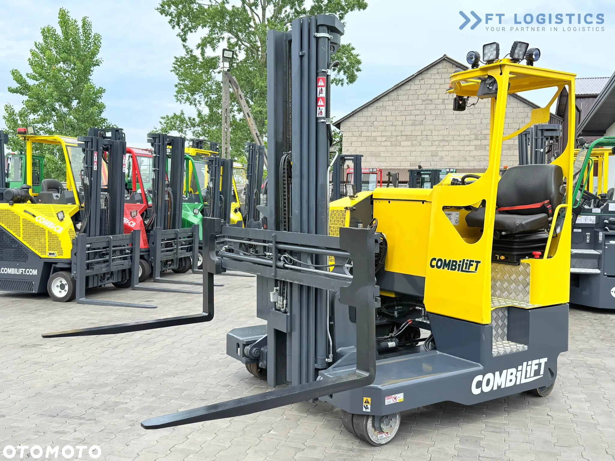 Combilift MR / ELEKTRYCZNY / TRIPLEX - 6000MM / WOLNY SKOK / SZEROKI POZYCJONER / PRZESUW WIDEŁ / JEDYNIE 1400MTH / JAK NOWY - 12