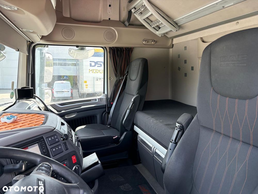 DAF XF - 19