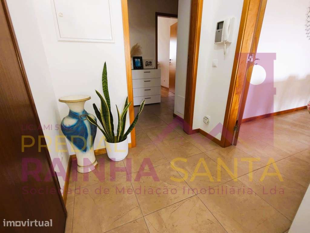 Apartamento T2 no 3º piso com varanda e excelente exposição solar e... - Grande imagem: 5/7