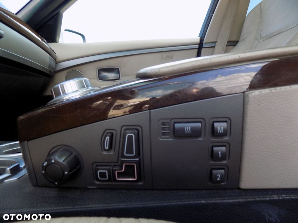 BMW Seria 7 - 15