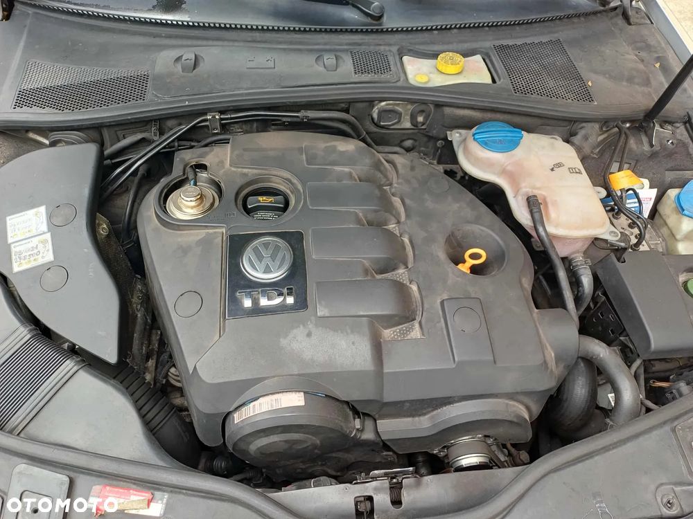 Volkswagen Passat 1.9 TDI Comfortline - 6