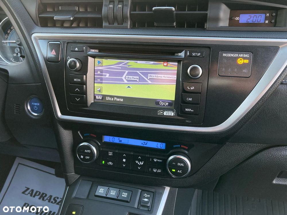 Toyota Auris 1.8 HSD Luna - 21