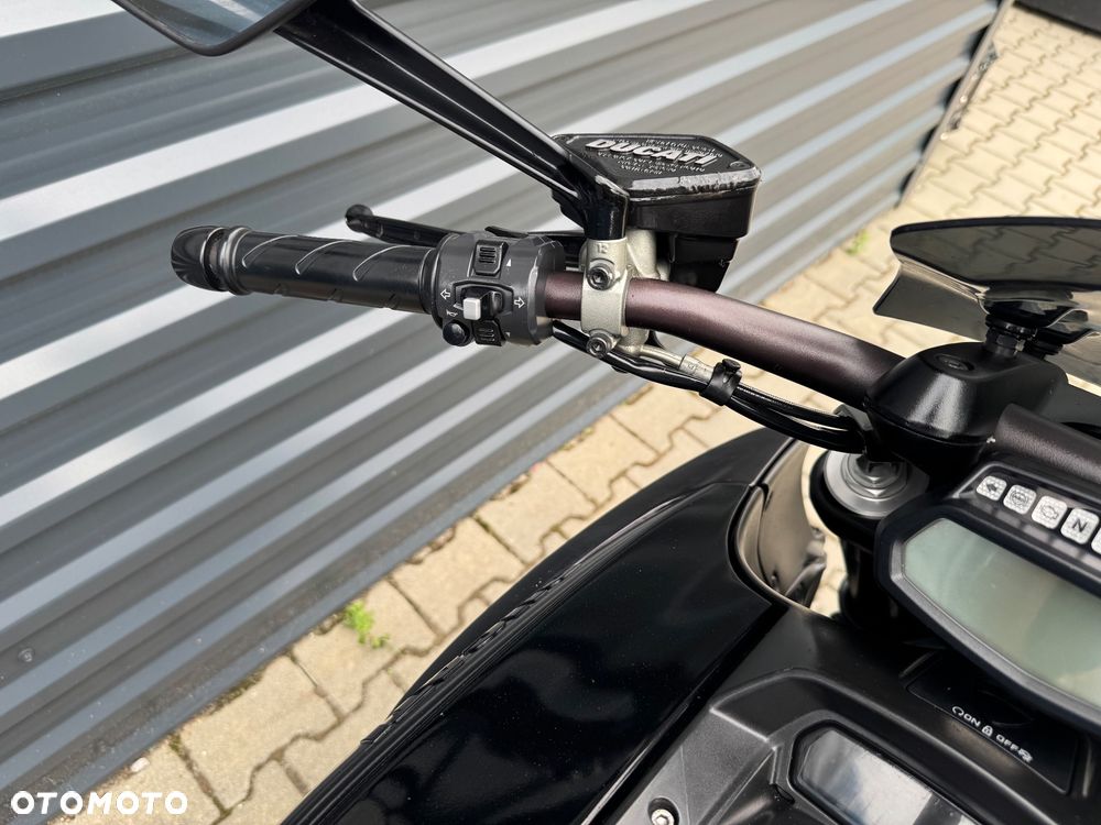 Ducati Diavel - 11