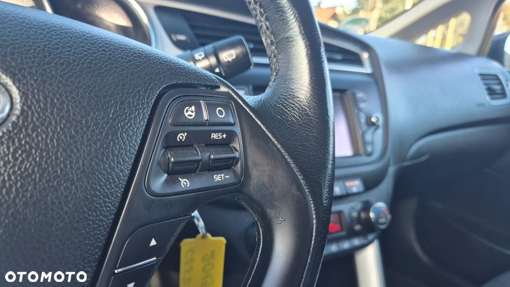 Kia Ceed 1.6 CRDi 136 ISG Dream Team Edition - 15