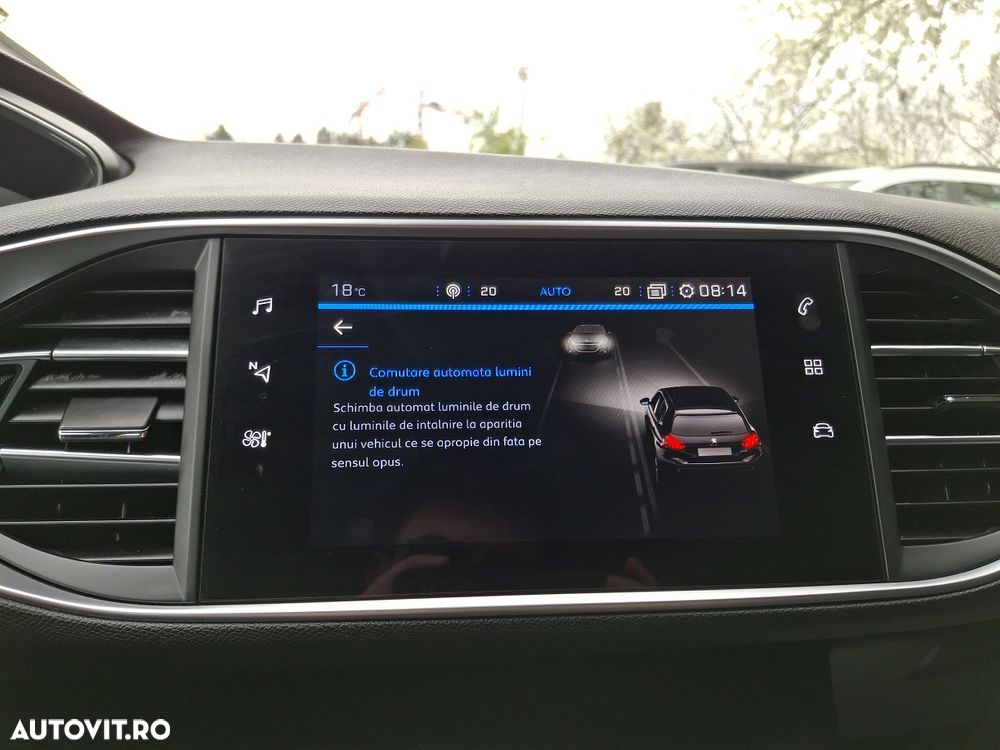 Peugeot 308 1.2 L PureTech Turbo Allure - 16