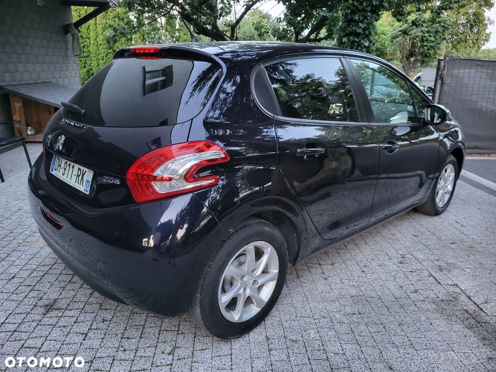 Peugeot 208 - 3