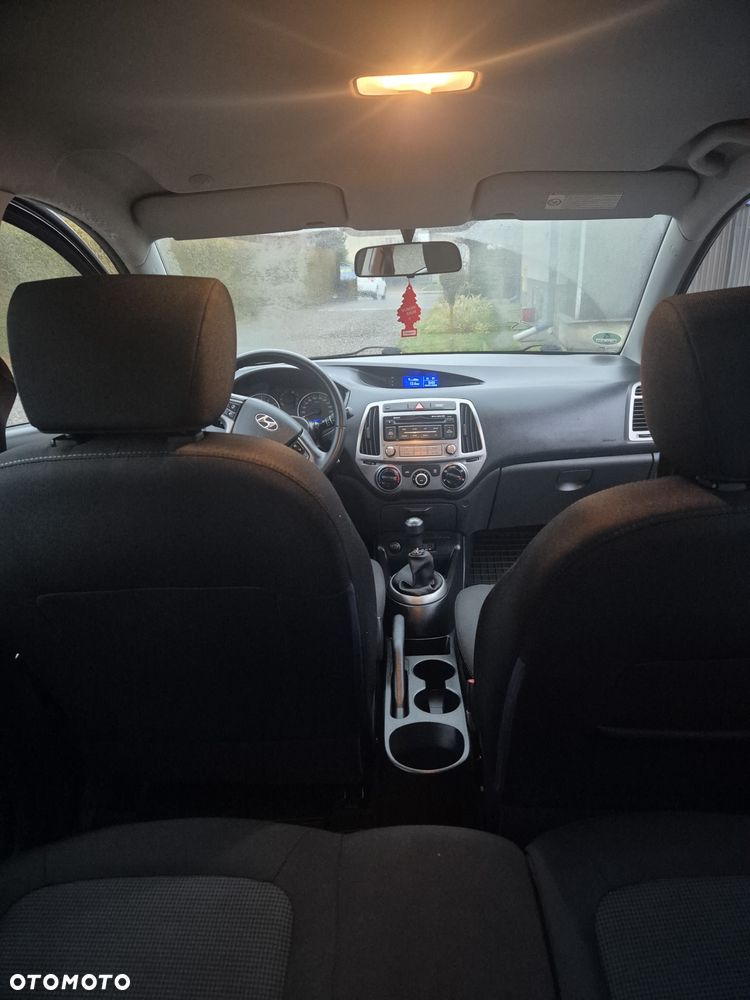 Hyundai i20 - 11