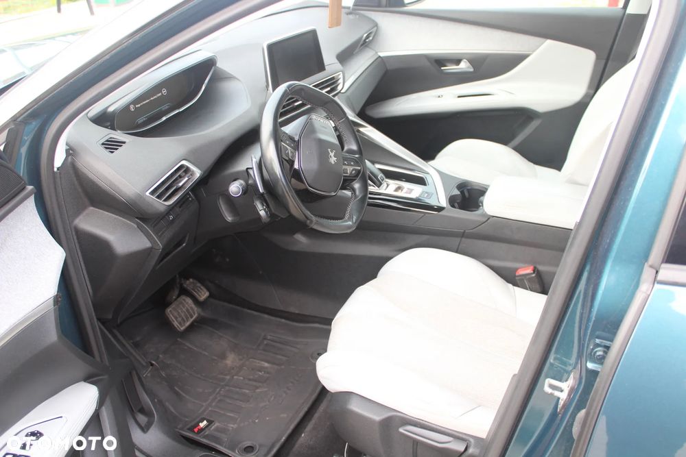 Peugeot 5008 - 3