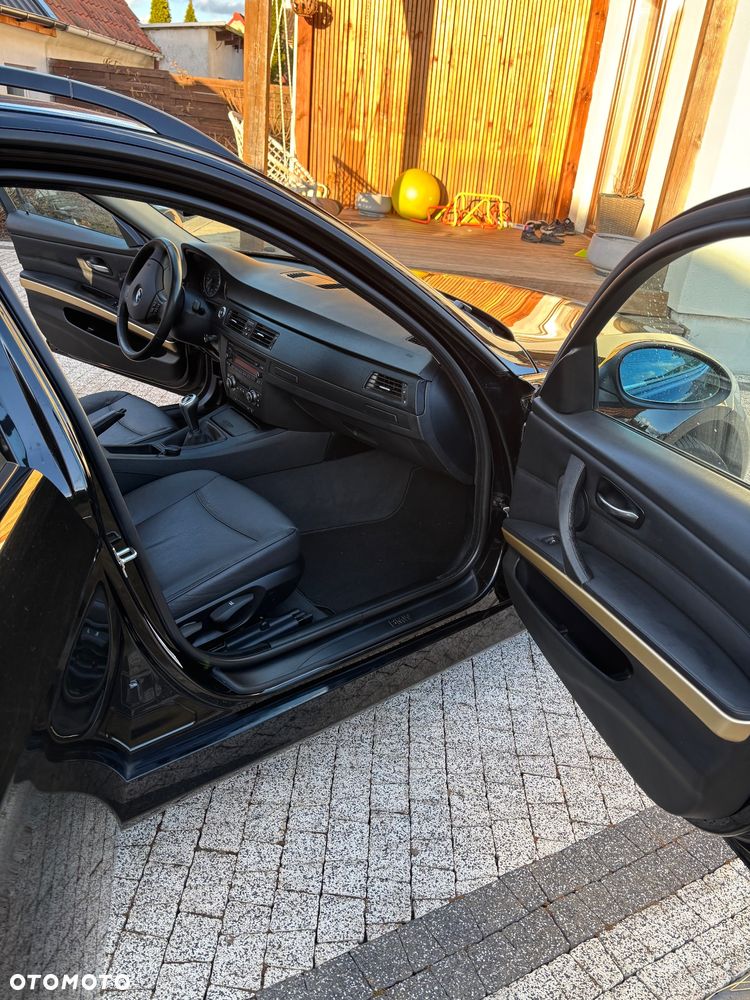 BMW Seria 3 318i Edition Exclusive - 18