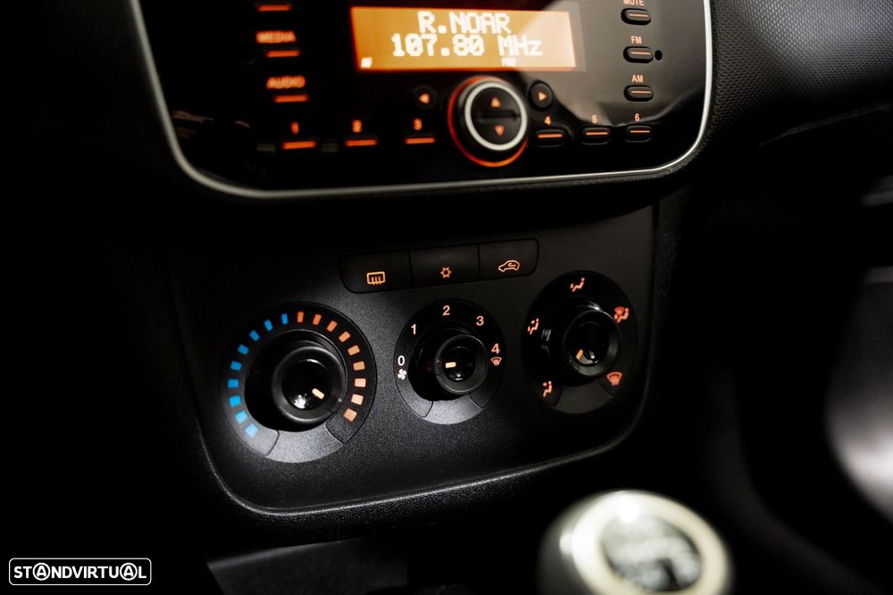 Fiat Punto 1.2 Lounge S&S - 6