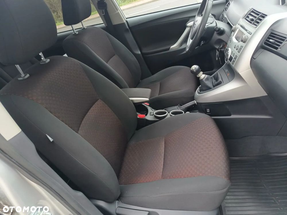 Toyota Verso 1.8 Premium 7os - 18