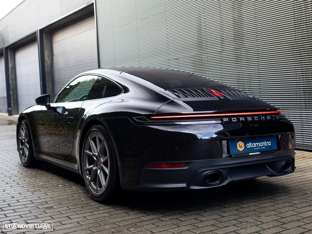 Porsche 911 (992) Carrera - 10