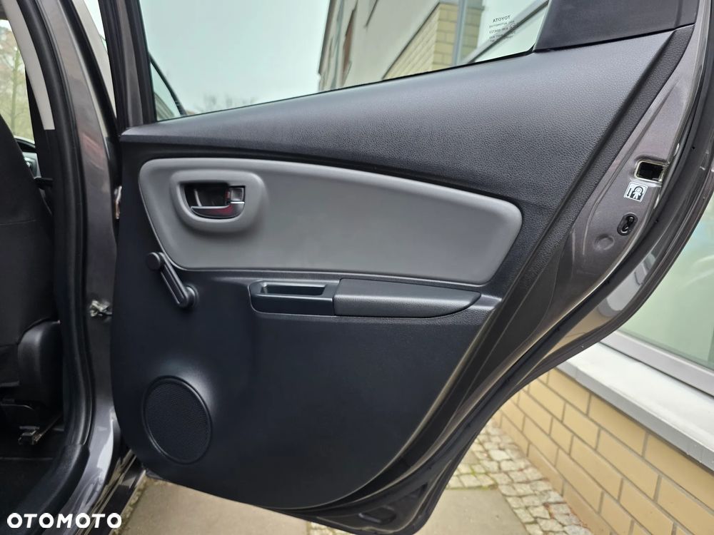 Toyota Yaris 1.33 Selection Platinum - 21