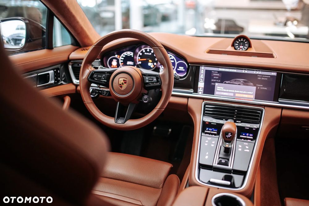 Porsche Panamera Turbo S Sport Turismo - 16
