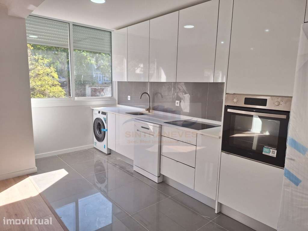 Apartamento T2 na Venteira, remodelado, com varanda - Grande imagem: 5/22