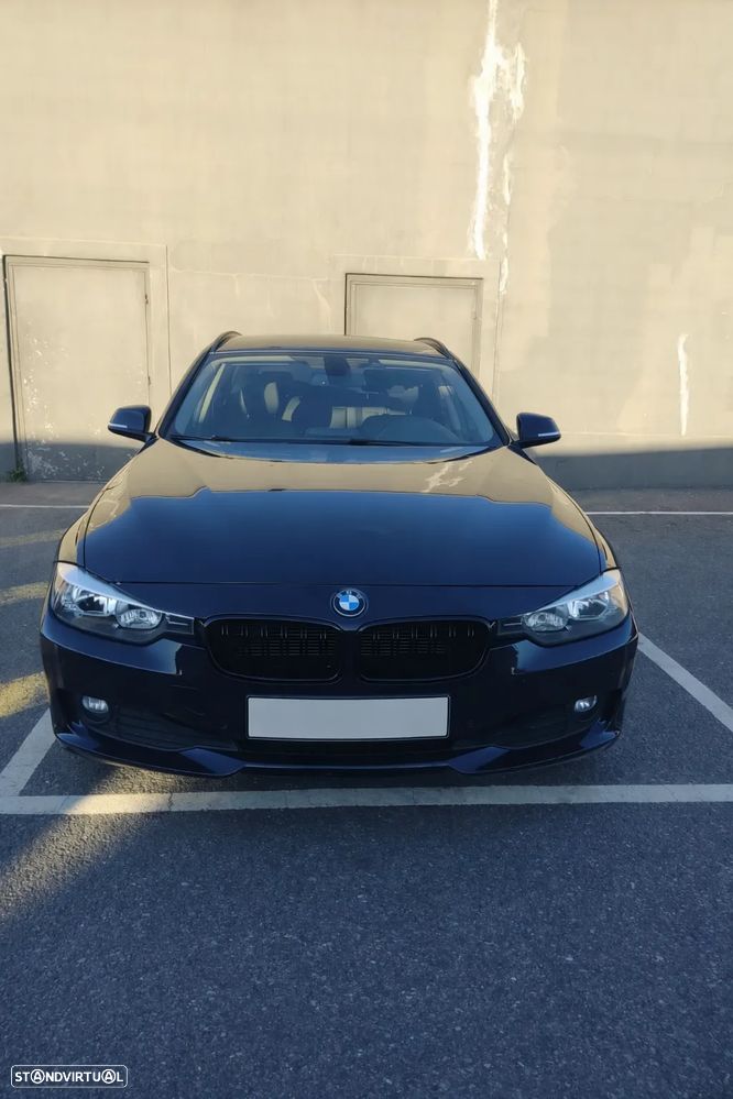 BMW 318 d Sport Line - 2
