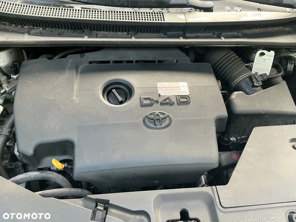 Toyota Avensis 2.2 D-4D Premium - 10