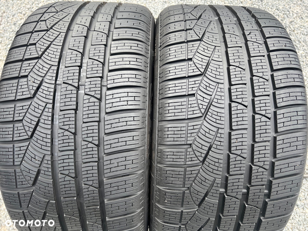 255/40R18 PIRELLI SOTTOZERO WINTER 240 SERIE II. MO.  2SZT