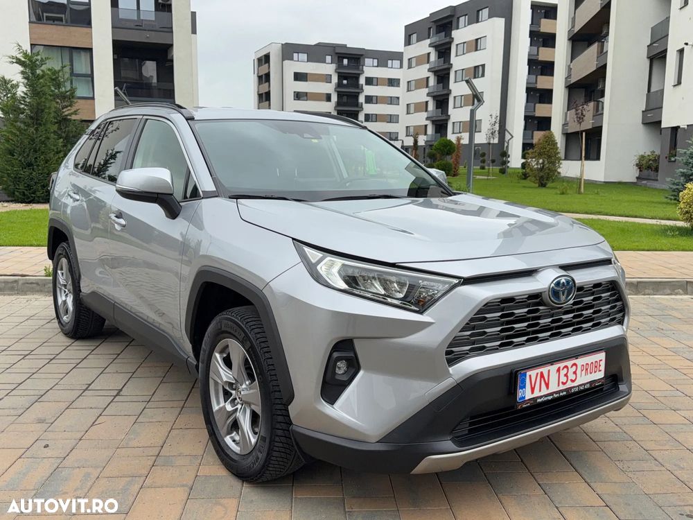 Toyota RAV4 - 1