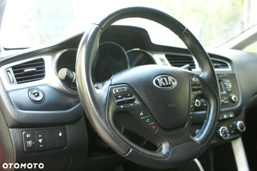 Kia Ceed - 5