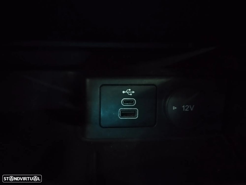 Ford Focus 1.0 EcoBoost ST-Line - 35
