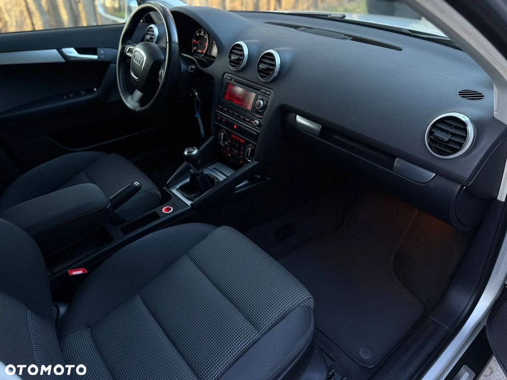 Audi A3 Sportback 2.0 TDI DPF S line Sportpaket (plus) - 13