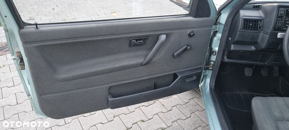 Volkswagen Golf - 17