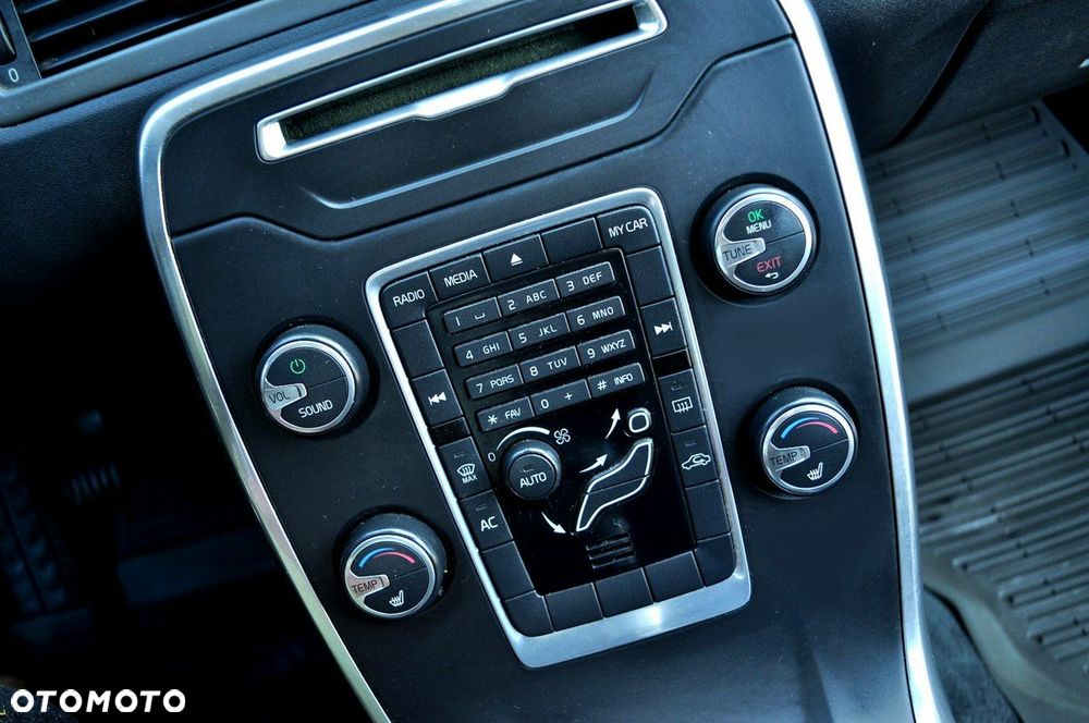 Volvo V70 2.5T Kinetic - 16