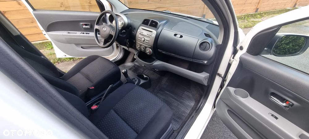 Daihatsu Sirion 1.3 CooLine - 24