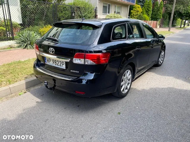 Toyota Avensis Combi 2.0 D-4D Comfort - 4