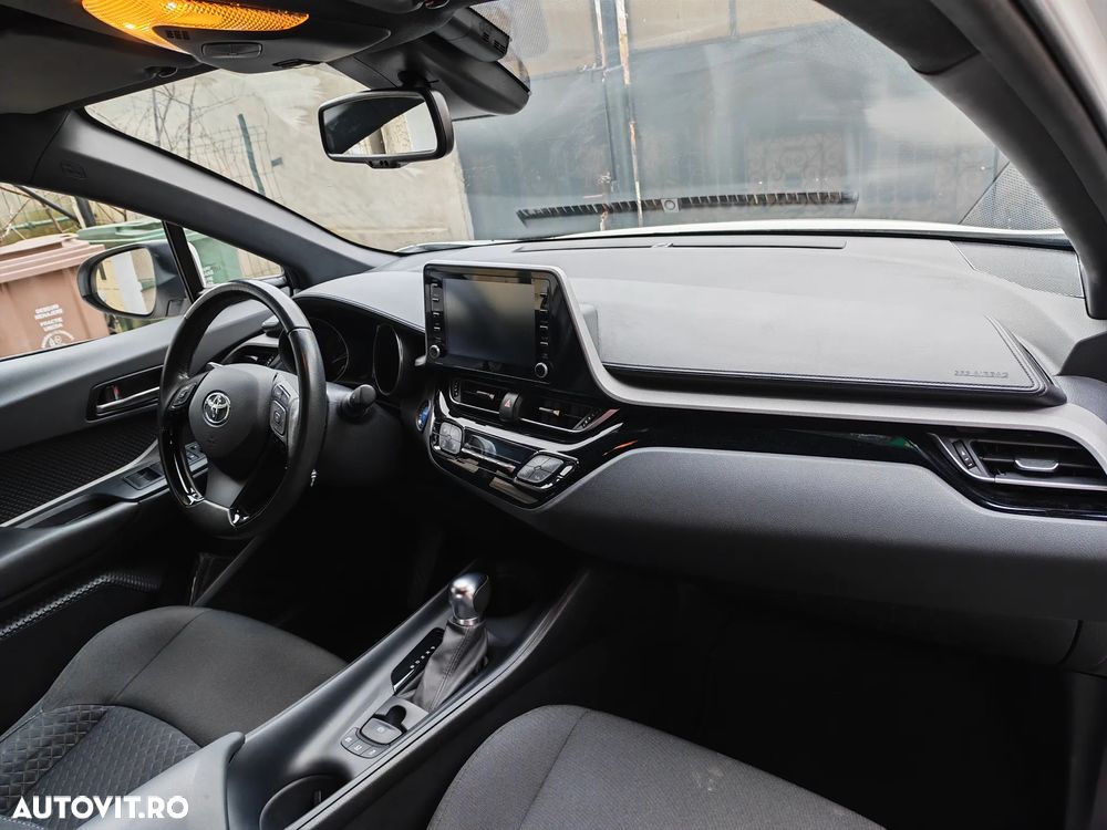 Toyota C-HR Hybrid Business-Edition - 7