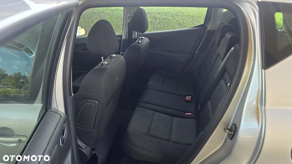 Peugeot 207 SW 110 HDi FAP (Blue Lion) Sport - 17