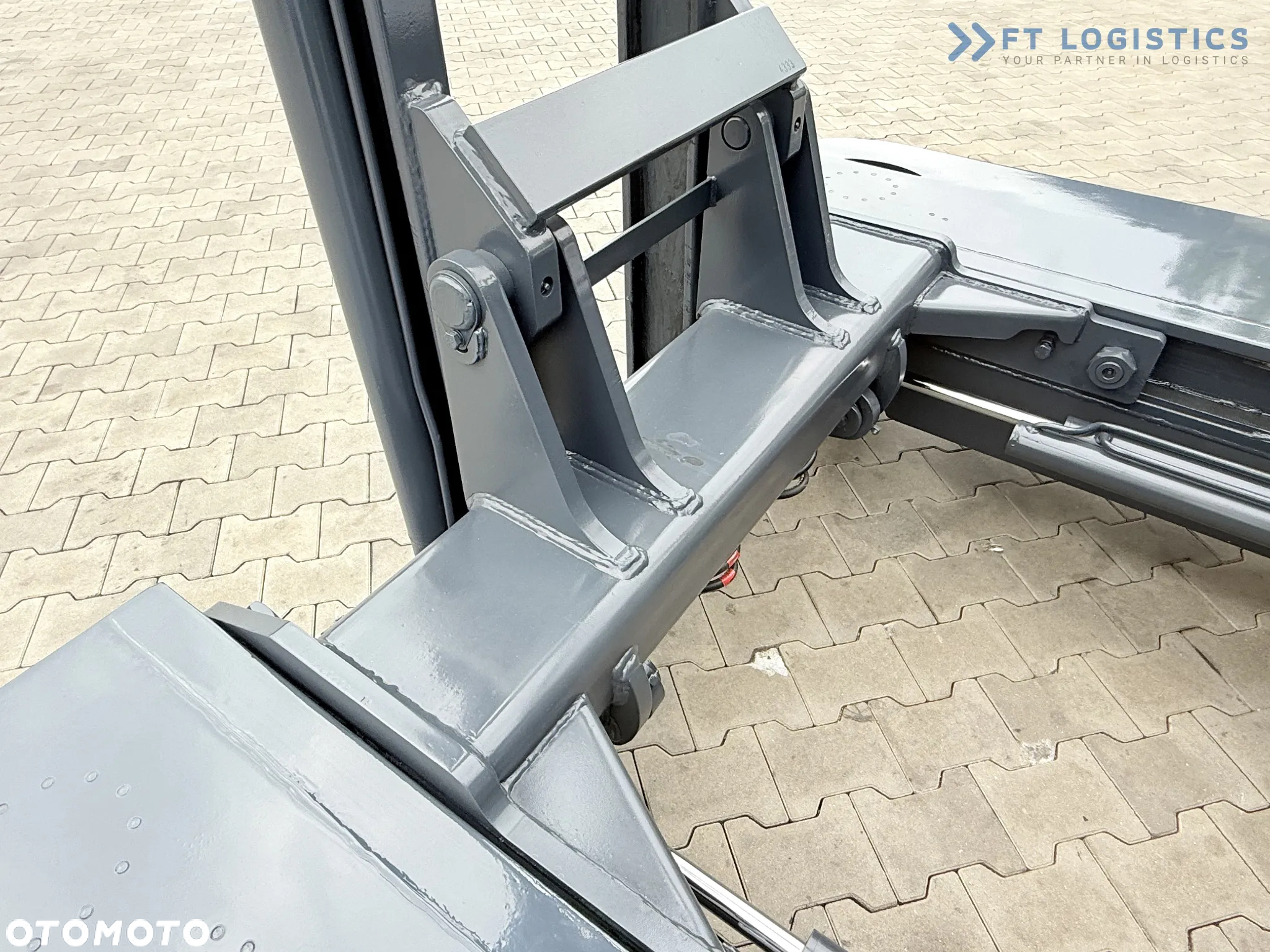 Combilift C3000 / DIESEL / DUPLEX - 4000MM / SZEROKI POZYCJONER WIDEŁ 2700MM / PEŁNA OGRZEWANA KABINA / JEDYNIE 6905H/ STAN - JAK NOWY! - 40