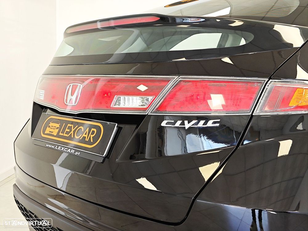 Honda Civic 1.8 Sport - 17
