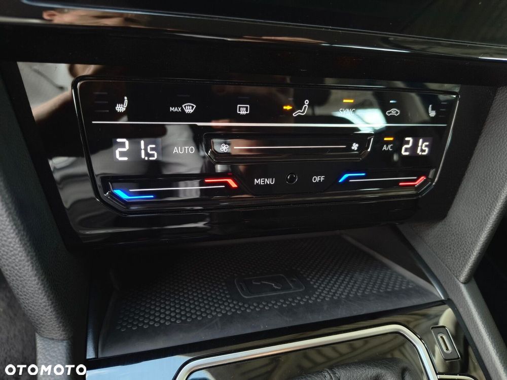 Volkswagen Passat - 25
