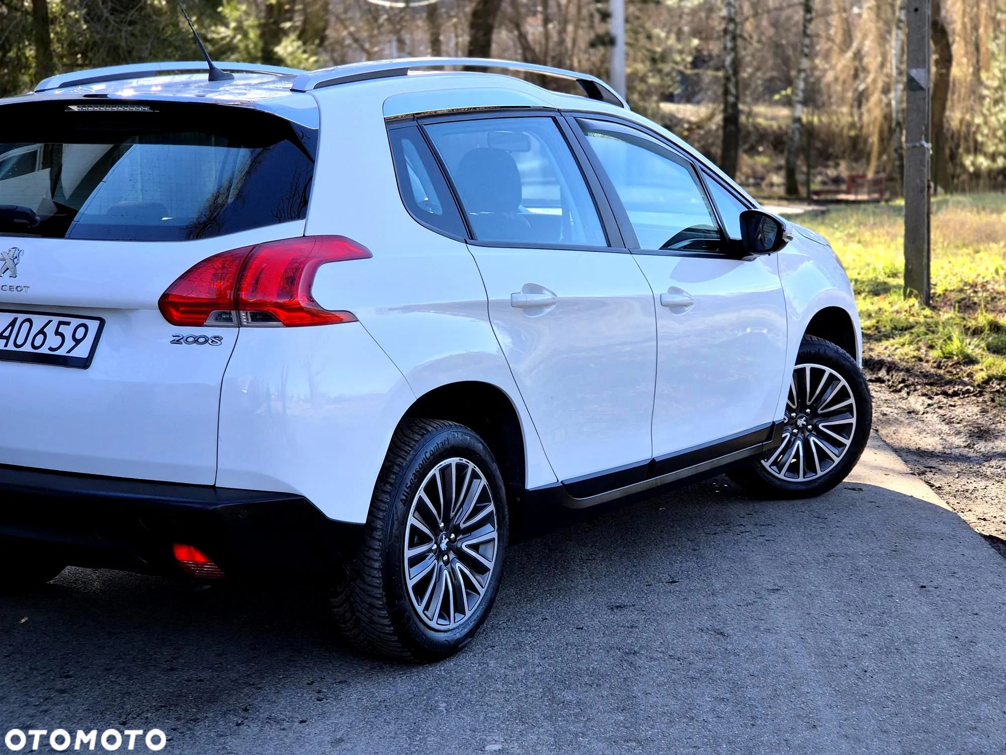 Peugeot 2008 1.2 VTi Allure - 12