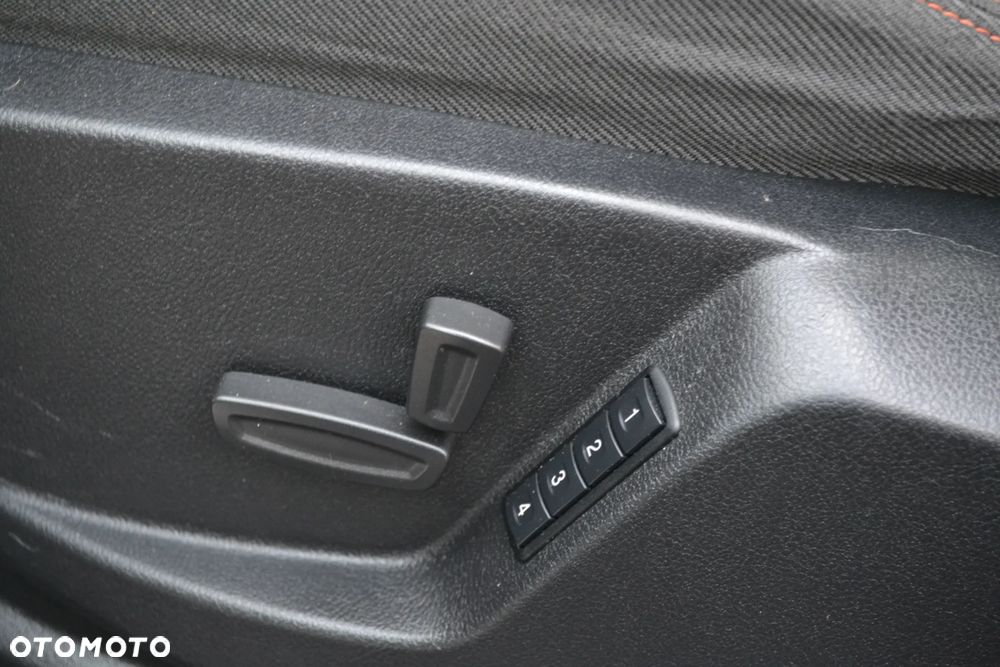 Ford S-Max 2.0 TDCi DPF Titanium - 36