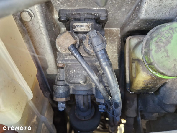 ZAWÓR GŁÓWNY HAMULCA POMPA HAMULCOWA WABCO MERCEDES ATEGO 4613152630