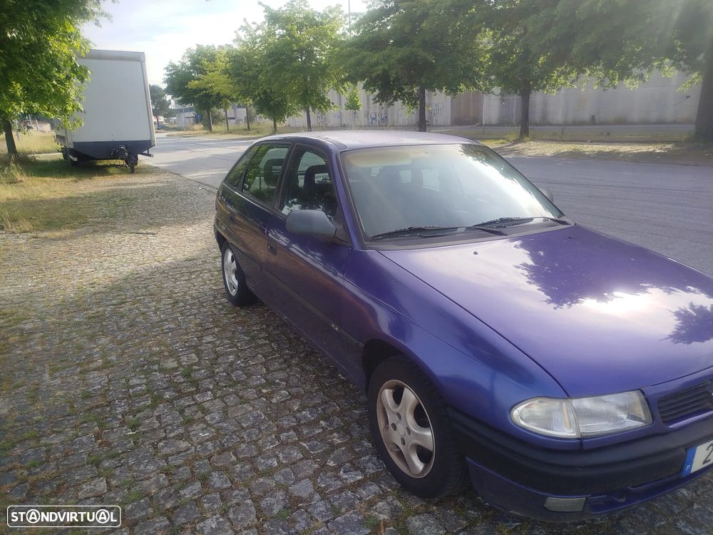 Opel Astra 1.7 TD GLS - 1