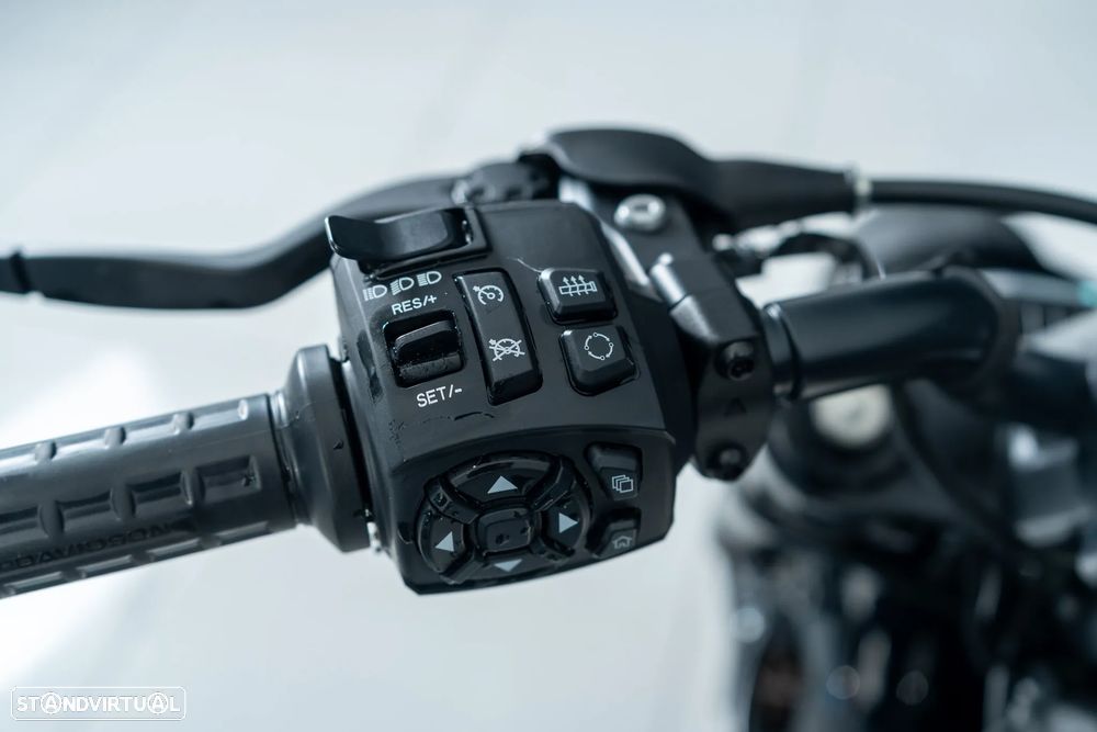 Harley-Davidson Sportster S - 11