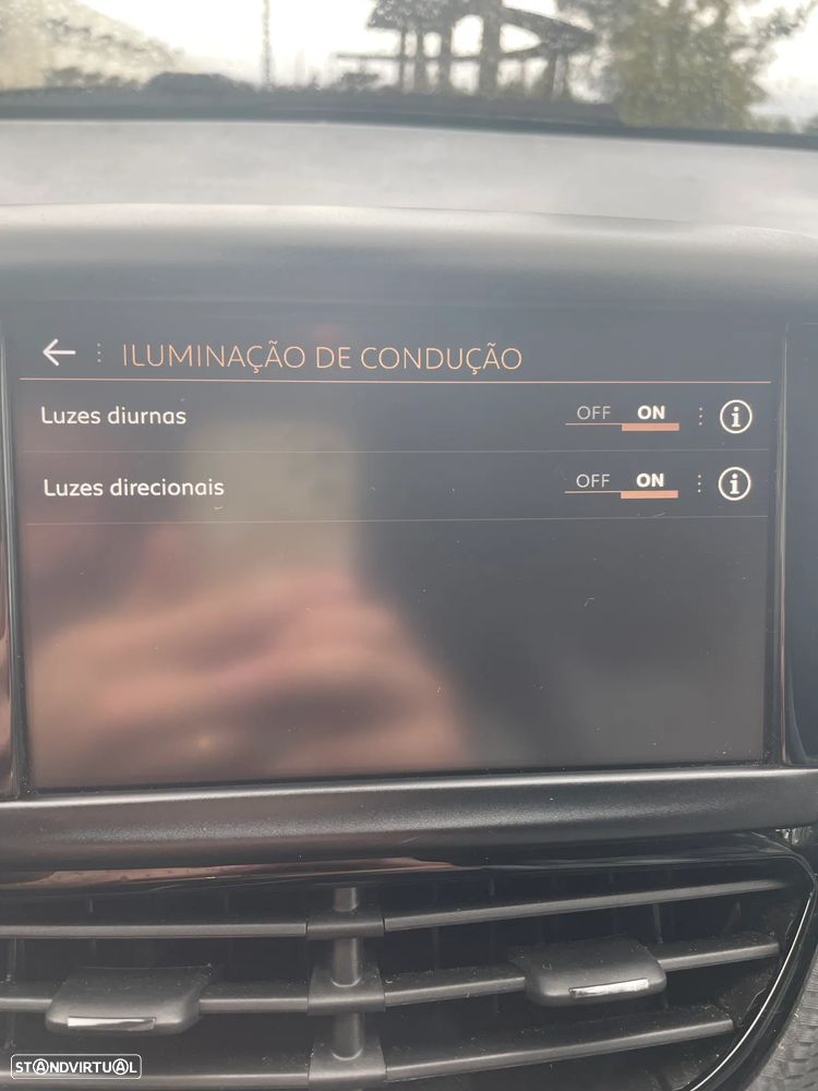 Peugeot 2008 PureTech 110 Stop&Start EAT6 Allure - 37