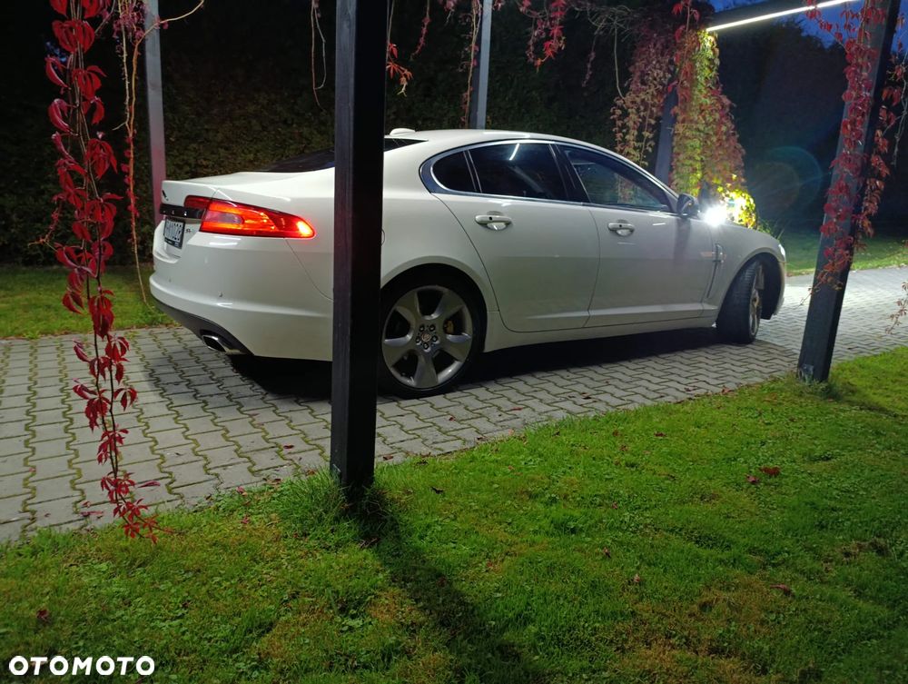 Jaguar XF 4.2 SV8 - 11
