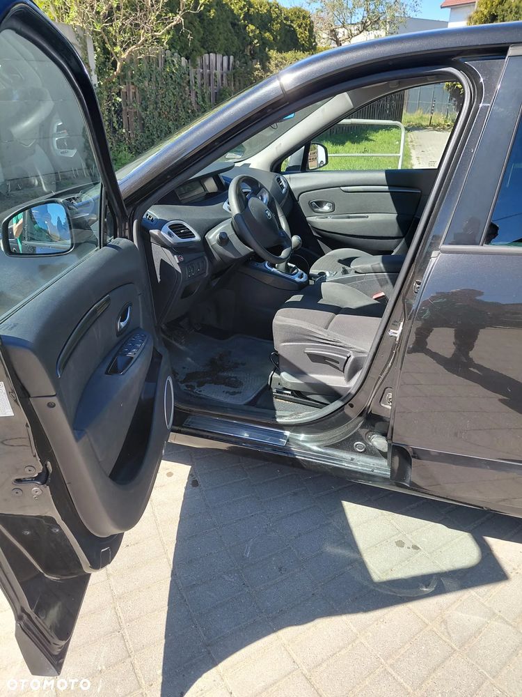 Renault Scenic 1.6 16V 110 TomTom Edition - 6