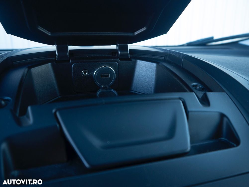 Ford Tourneo Courier 1.5 TDCi Trend - 31