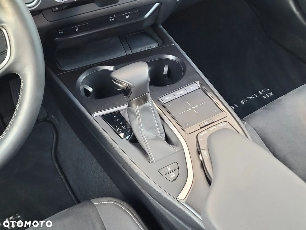 Lexus UX 200 Elegance 2WD - 17