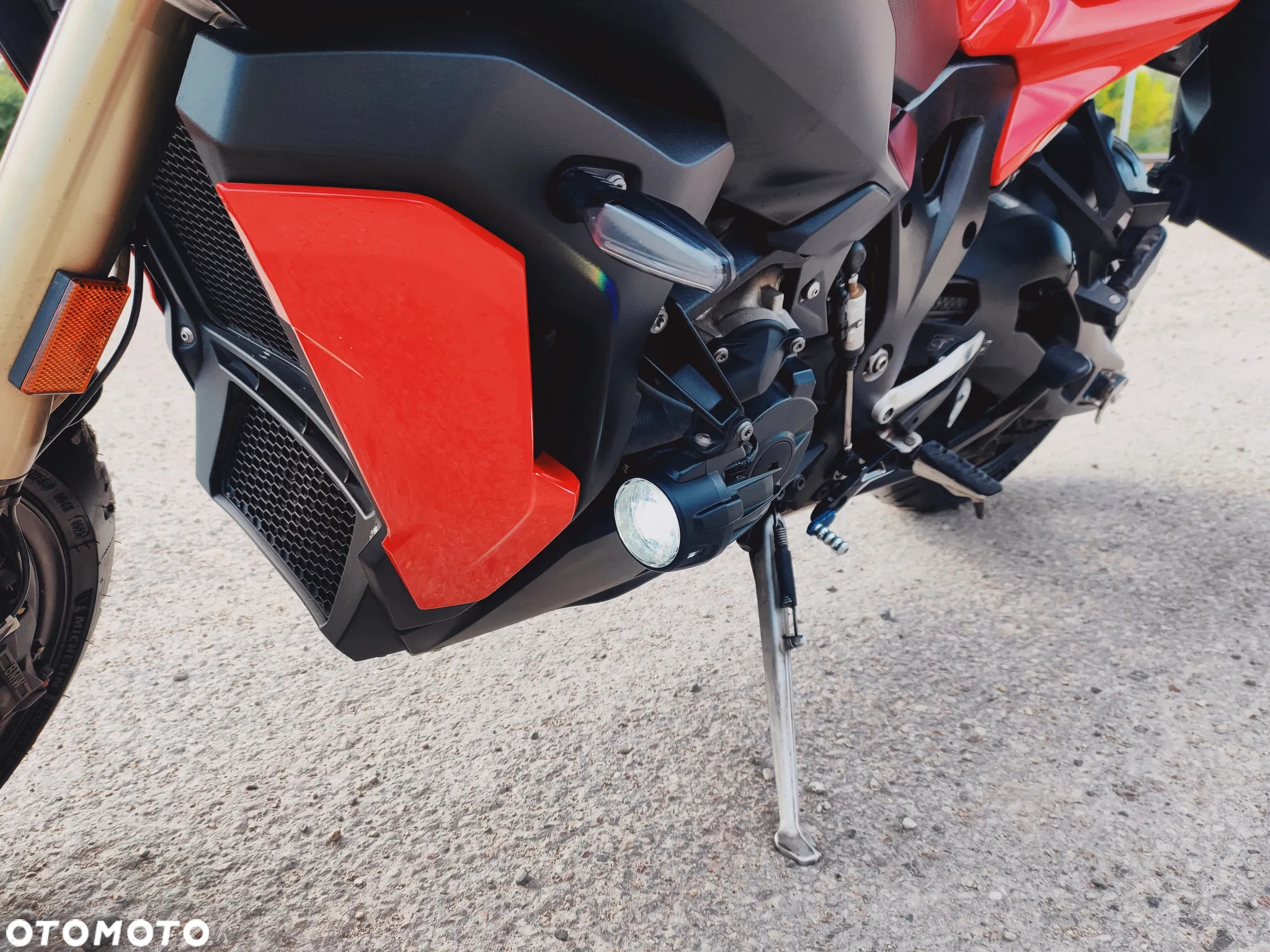 BMW XR - 16